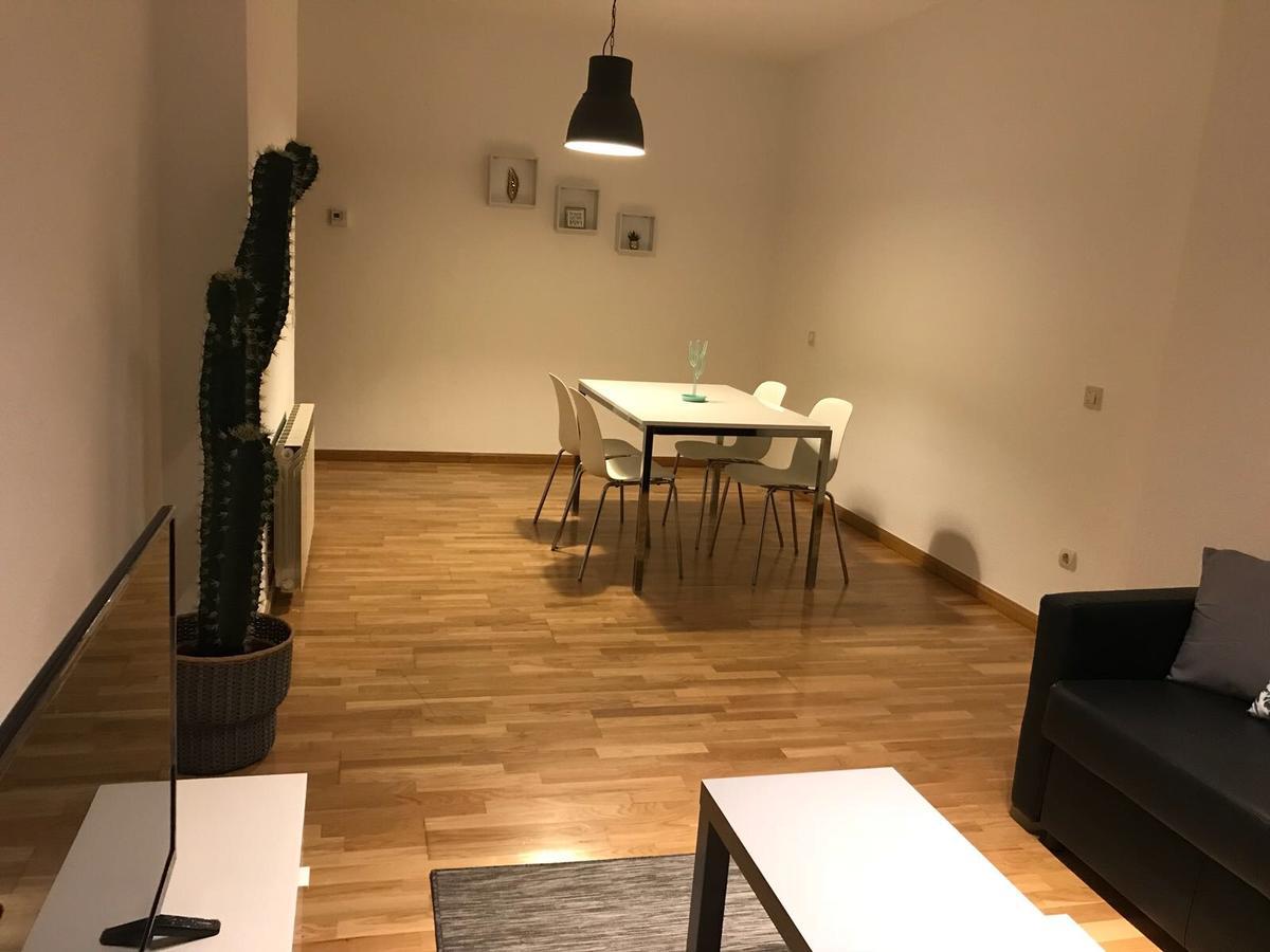 Az El Balcon De Conde De Aranda II Apartman Zaragoza Kültér fotó